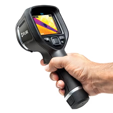 Caméra thermique portable avec intégration d'un smartphone