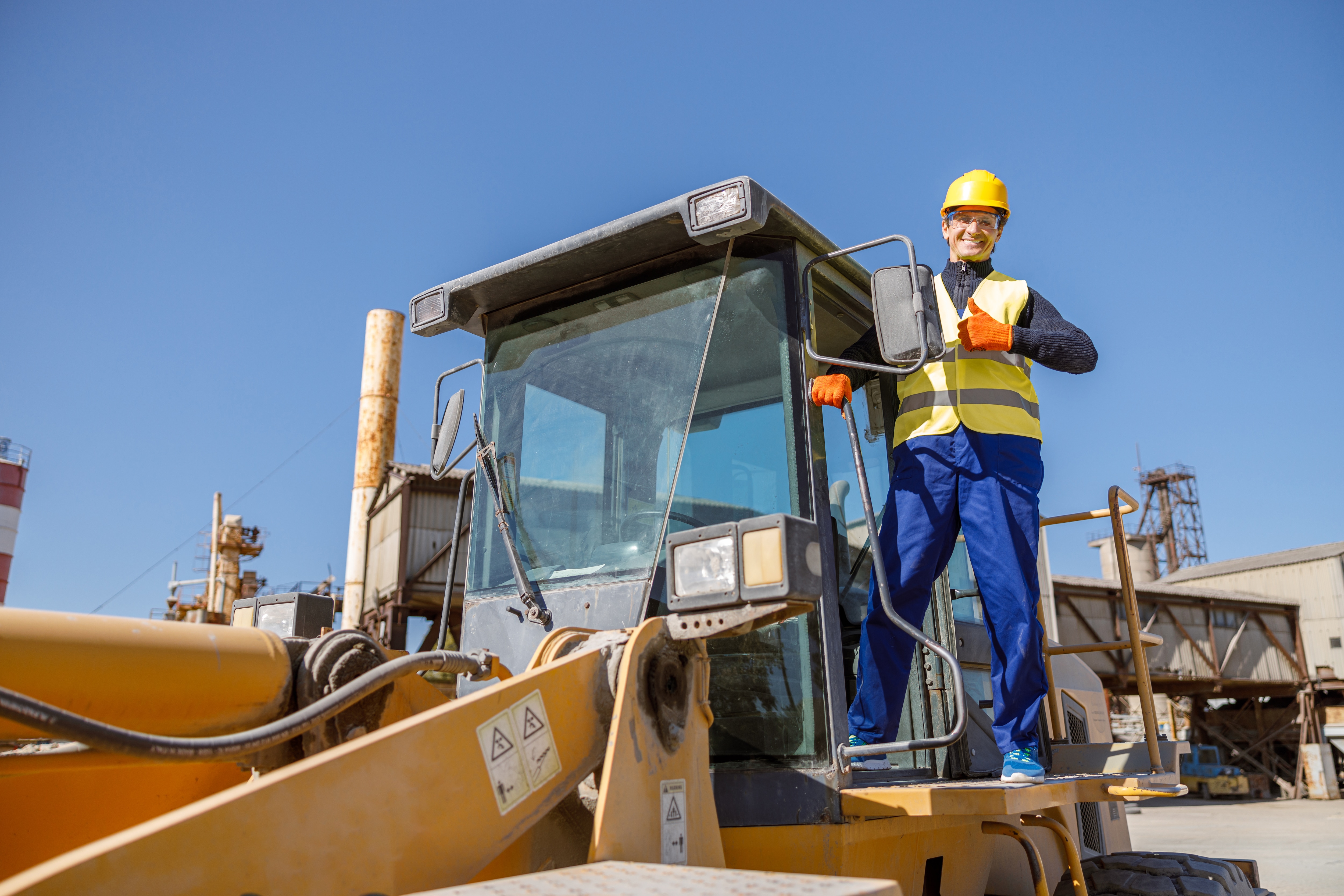 Monitoring Coolant Level in Heavy Equipment Radiator Cooling Systems