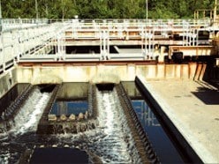 Überwachung des Wasserflusses an einer Nassstation